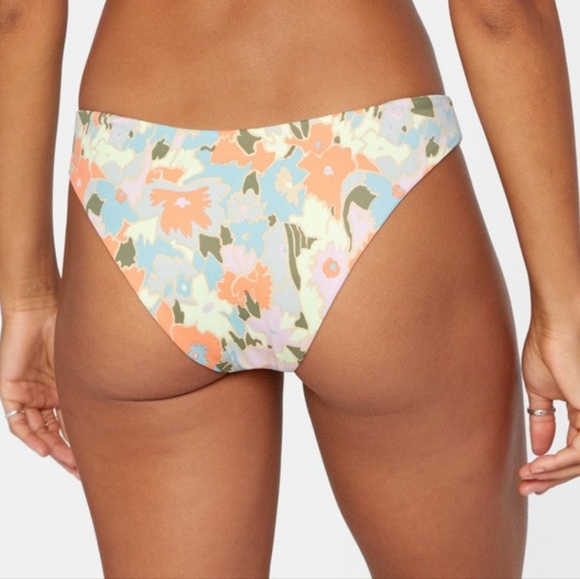 NWT RVCA On The Road Medium Floral Low Rise Bikini Bottom - Picture 2 of 9